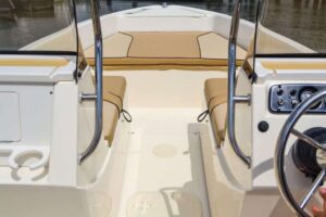 175 Sport Dorado Details