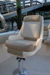 195 Sport Dorado Details