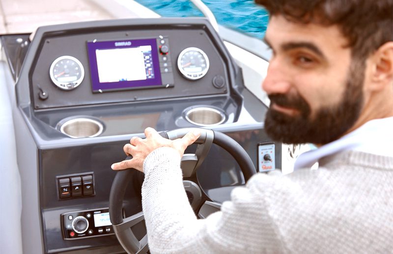 quicksilverfiberglass_605-1sundeck_12_full